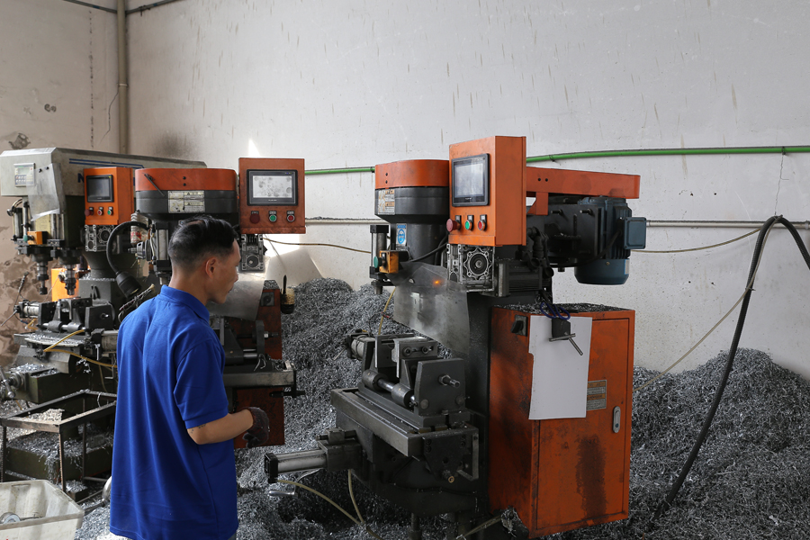 Továrenský workshop01